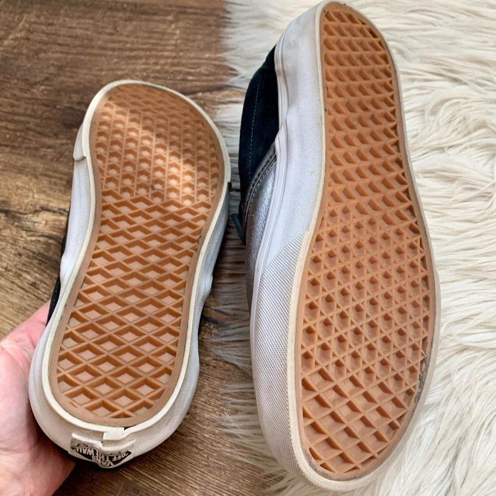 Women’s 8 Men 6.5 Unisex Vans Asher Leather Slip-On Shoes - Picture 8 of 10